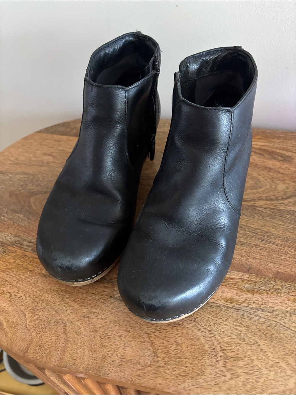 Women's Black Leather Ankle Boots - Sleek Zip Side Design dansko